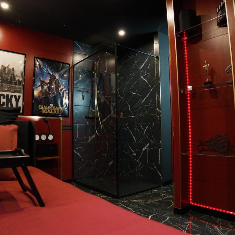 Studio Cinéma privé Centre ville & King size - One-Bedroom Apartment - 16