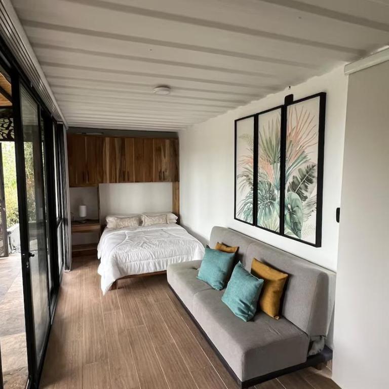 Cabaña Contenedor cerca de Armenia - Two-Bedroom House - 13