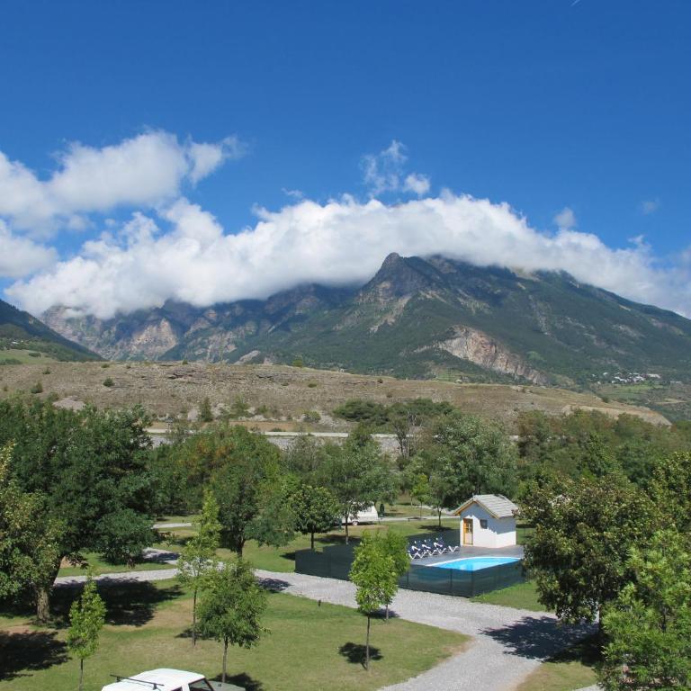 CHALET EN FUSTE, JACUZZI PRIVE, TERRASSE et VUE MONTAGNE DANS CAMPING 3 ETOILES - Maison 3 Chambres - 19