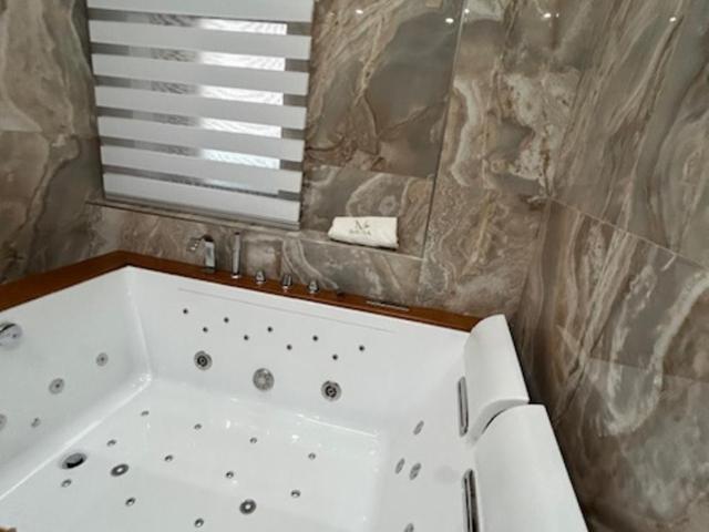 B&B Musa Pompei luxury suite - Camera Queen con Vasca Idromassaggio - 15