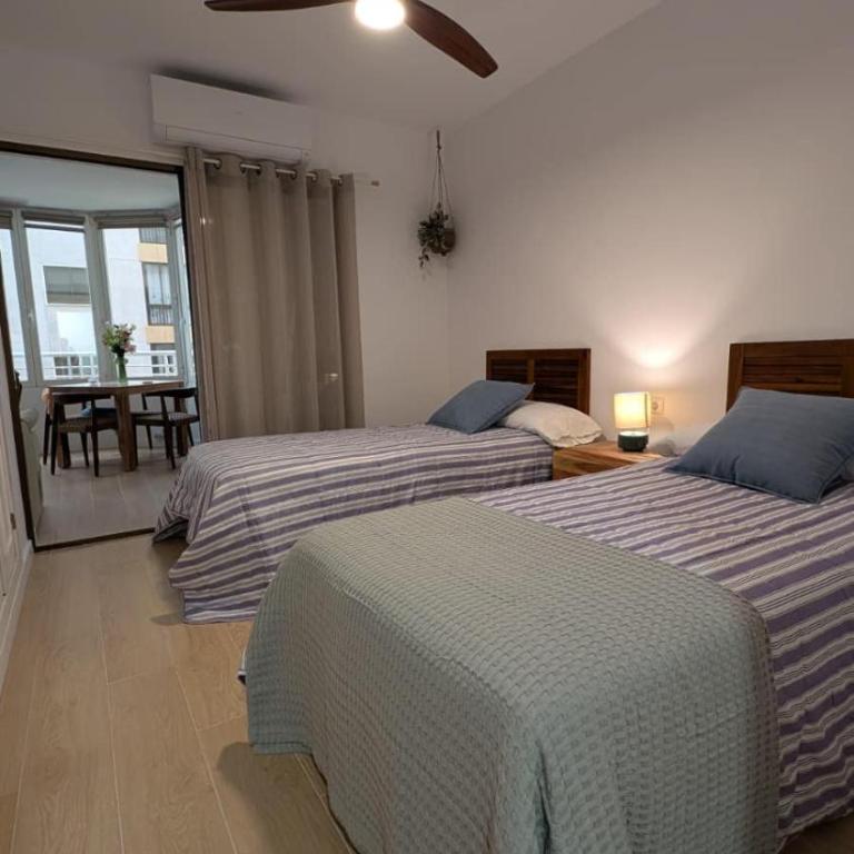 Frente a la playa - terraza con vistas - 2 hab 2 baños - Apartamento de 2 dormitorios - 10