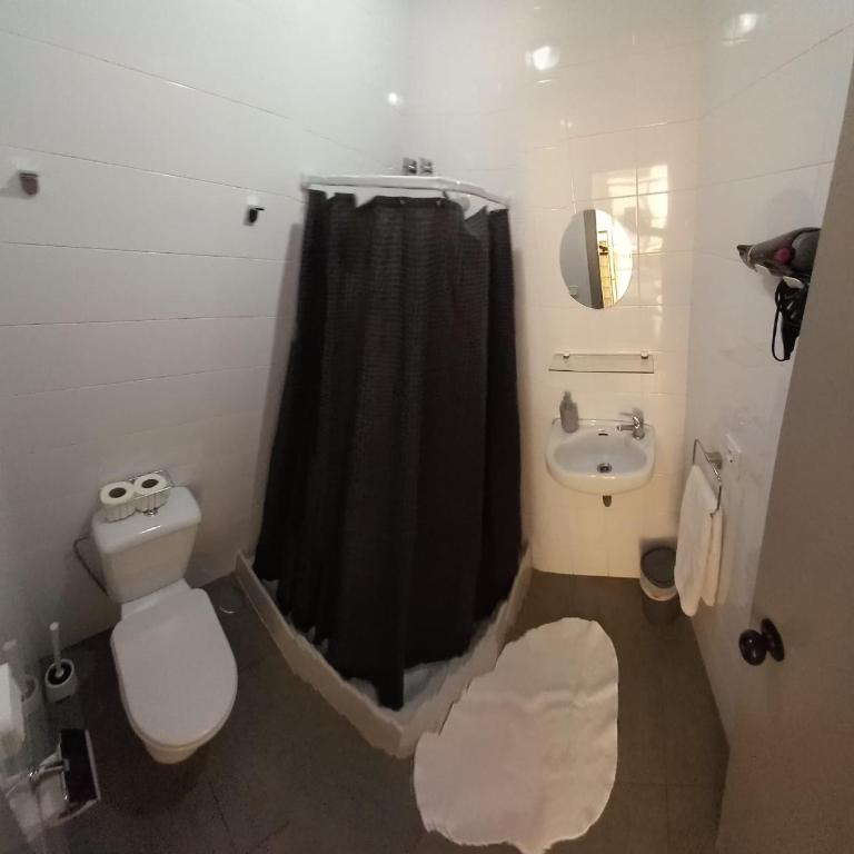 Hostel Urban Sevilla - Habitación Doble con baño privado - 2 camas - 4