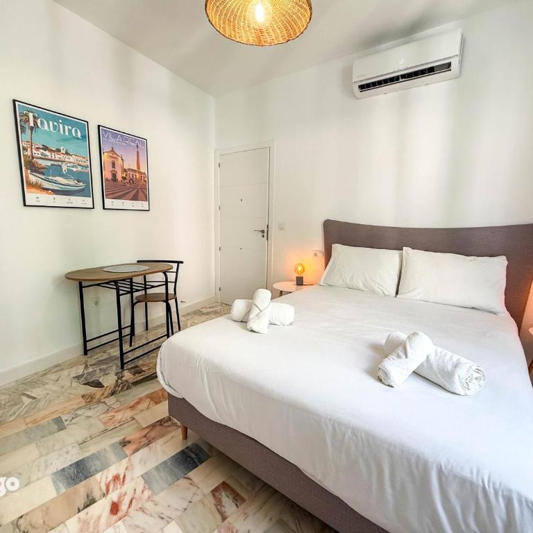 Casa Cristóbal Colón habitaciones con vistas a Semana Santa y Fiestas - Habitación Superior con cama extragrande - 1