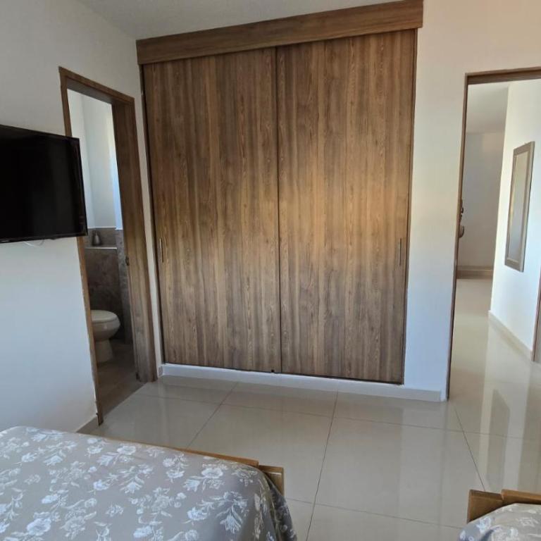 Edificio Los Alpes - Two-Bedroom Deluxe Apartment with Balcony - 16