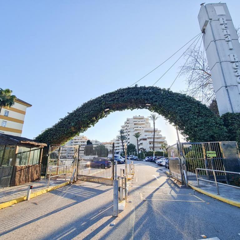 Beautiful studio in Benalbeach - Apartamento de 1 dormitorio - 12