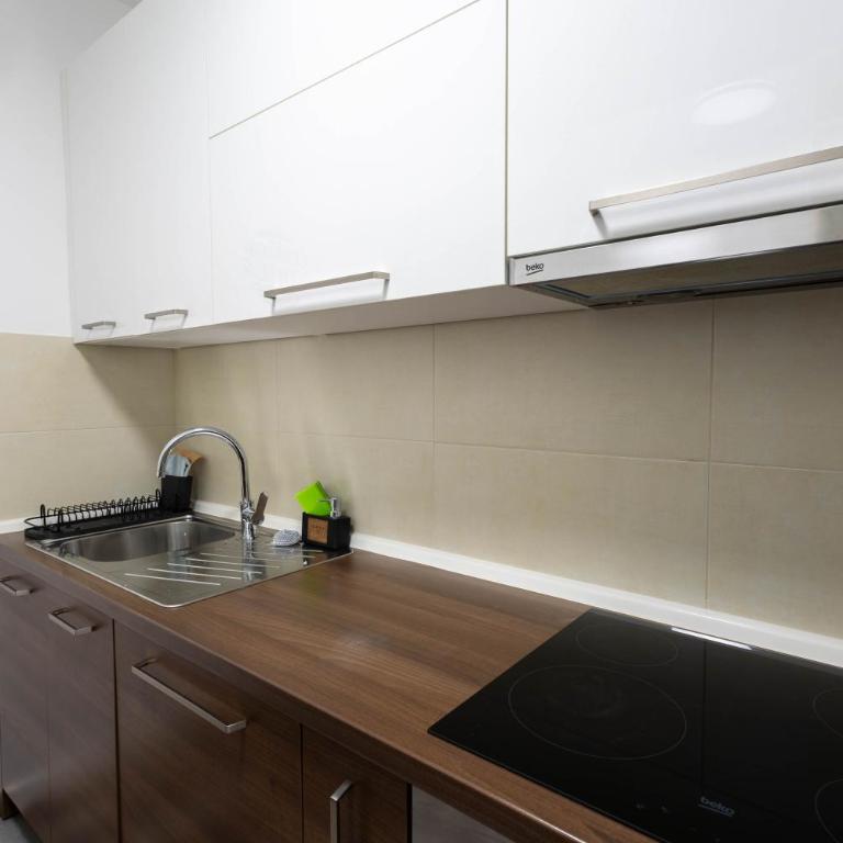 Apartment Alora - One-Bedroom Apartment with Balcony - 14
