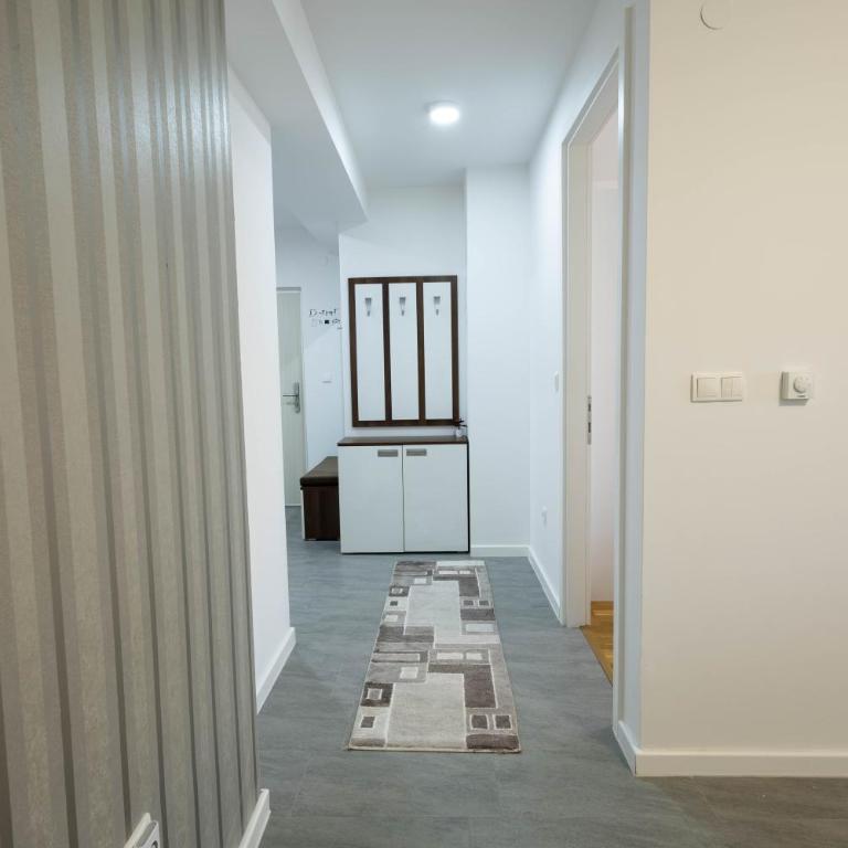 Apartment Alora - One-Bedroom Apartment with Balcony - 31
