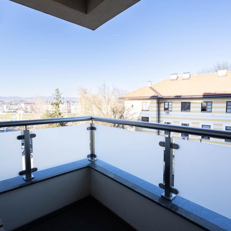 Apartment Alora - One-Bedroom Apartment with Balcony - 13