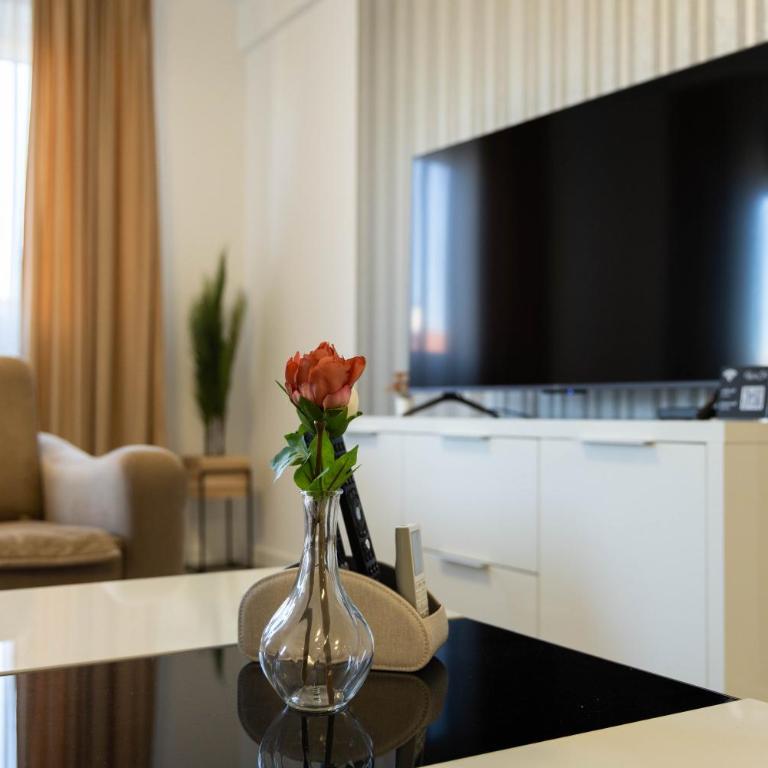Apartment Alora - One-Bedroom Apartment with Balcony - 25