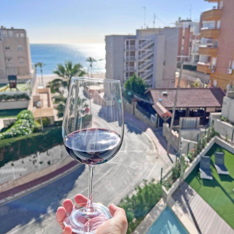 Lujo, Piscina, Terraza frente al Mar y Parking Privado - 2A - Apartamento de 2 dormitorios con terraza y vistas al mar - 2