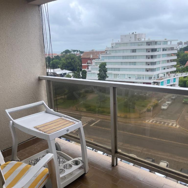 Departamento Pinamar centro, vista al mar y cochera - Apartamento de 2 dormitorios con balcón y vistas al mar - 18