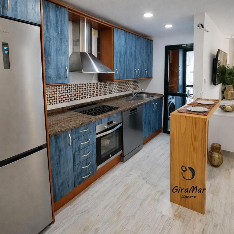 Oceanfront duplex penthouse - Three-Bedroom Apartment - 17
