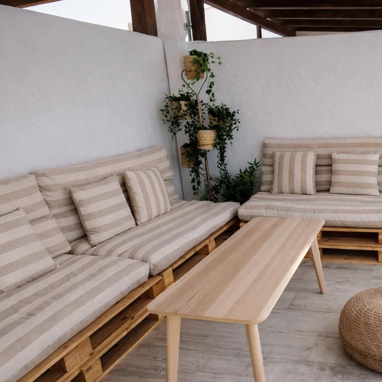 Oceanfront duplex penthouse - Three-Bedroom Apartment - 19