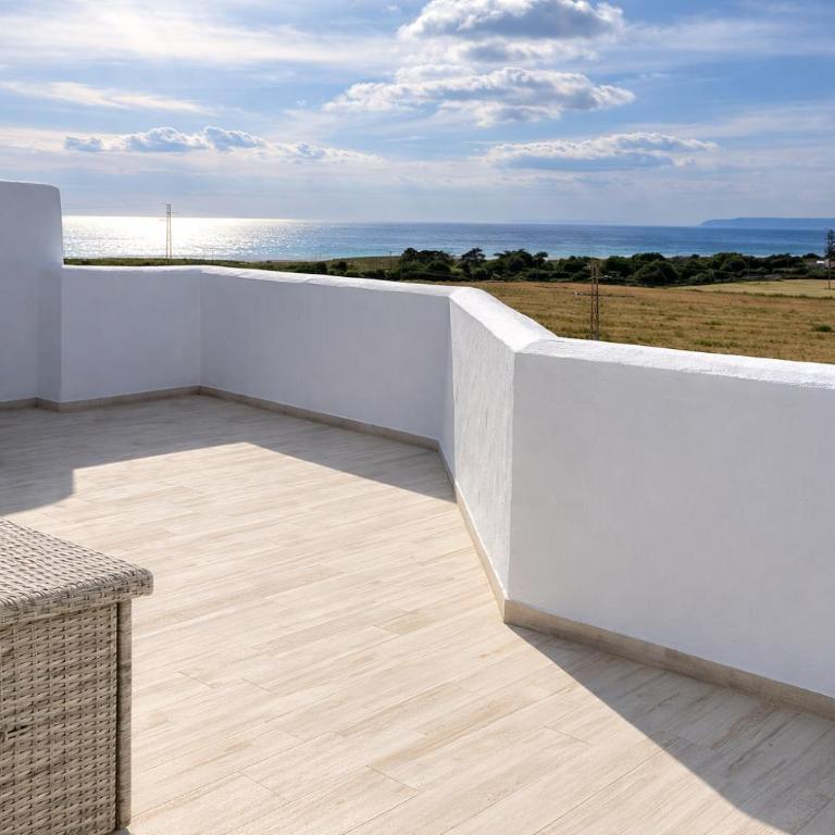 Oceanfront duplex penthouse - Three-Bedroom Apartment - 21