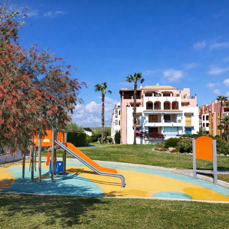 Oceanfront duplex penthouse - Three-Bedroom Apartment - 22