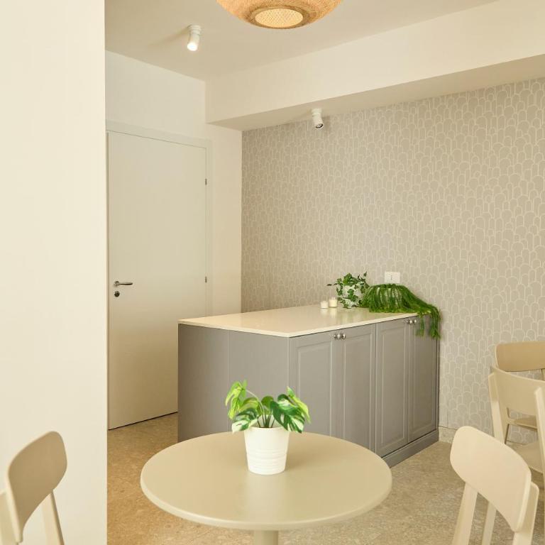 Room45 - Camera Matrimoniale con Bagno Privato - 11
