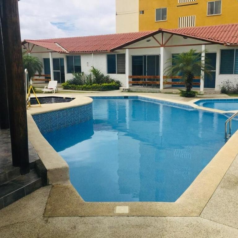 Alquiler De Casa Tonsupa, Atacames, Esmeraldas - Three-Bedroom Villa - 12