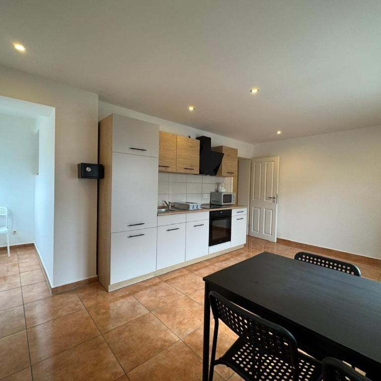 Pension Linderhof Augsburg - Apartment mit 2 Schlafzimmern - 15
