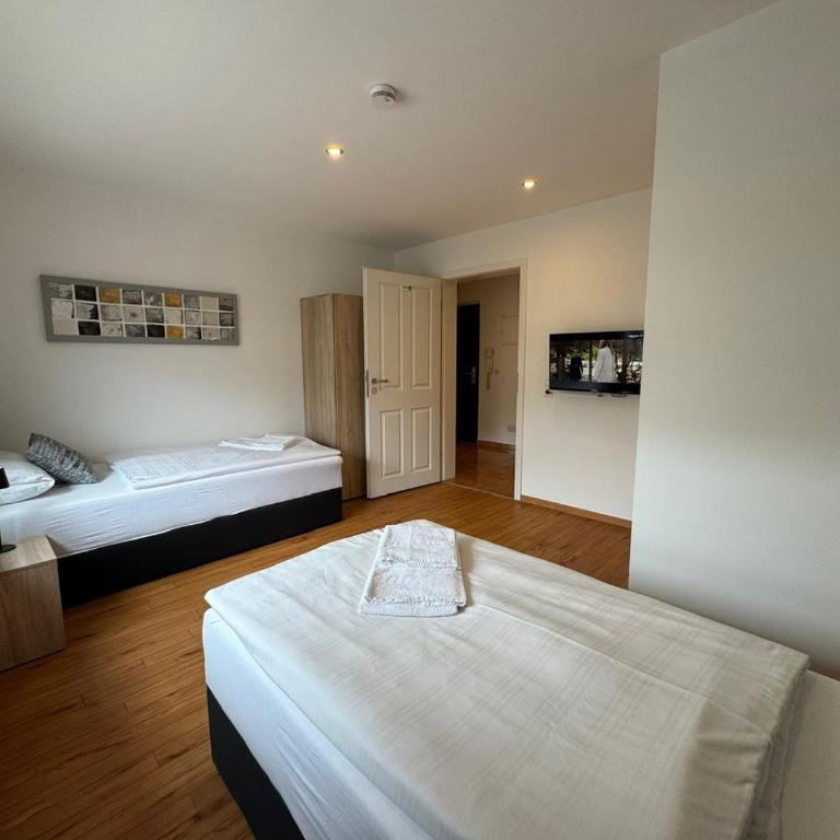 Pension Linderhof Augsburg - Apartment mit 2 Schlafzimmern - 17