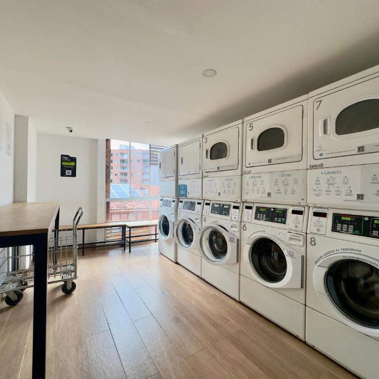 La Frontera Nice Views Loft with AC, El Poblado - One-Bedroom Apartment - 25