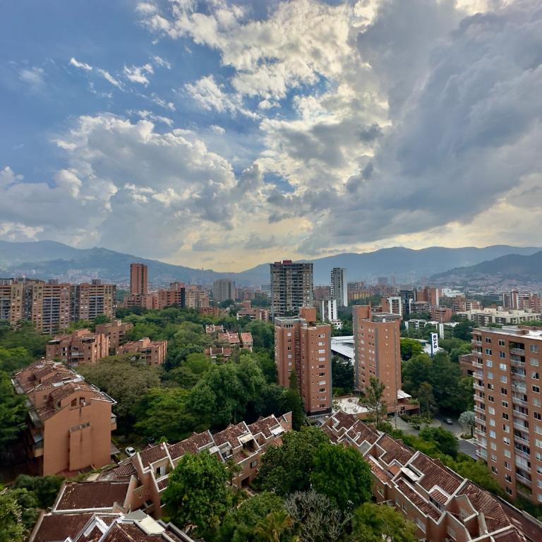 La Frontera Nice Views Loft with AC, El Poblado - One-Bedroom Apartment - 27
