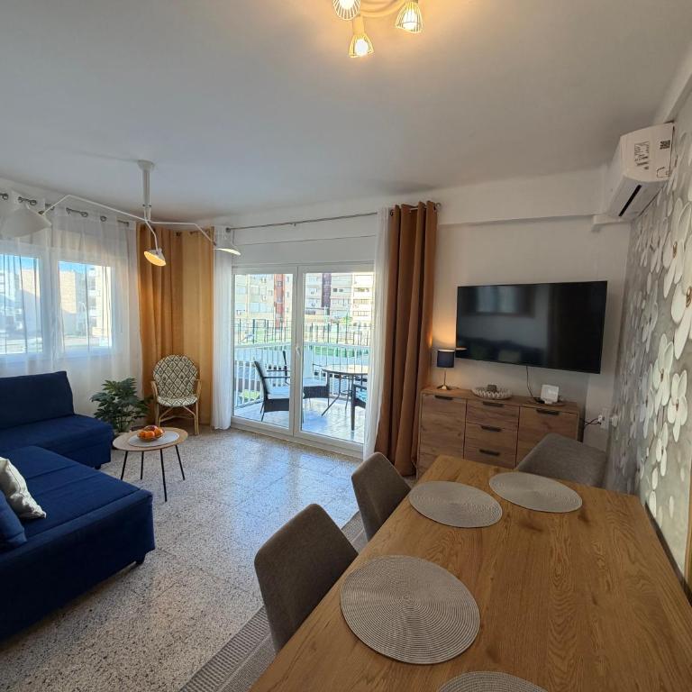 Lovely family apartment 2 min. from the beach - Apartamento de 1 dormitorio - 3