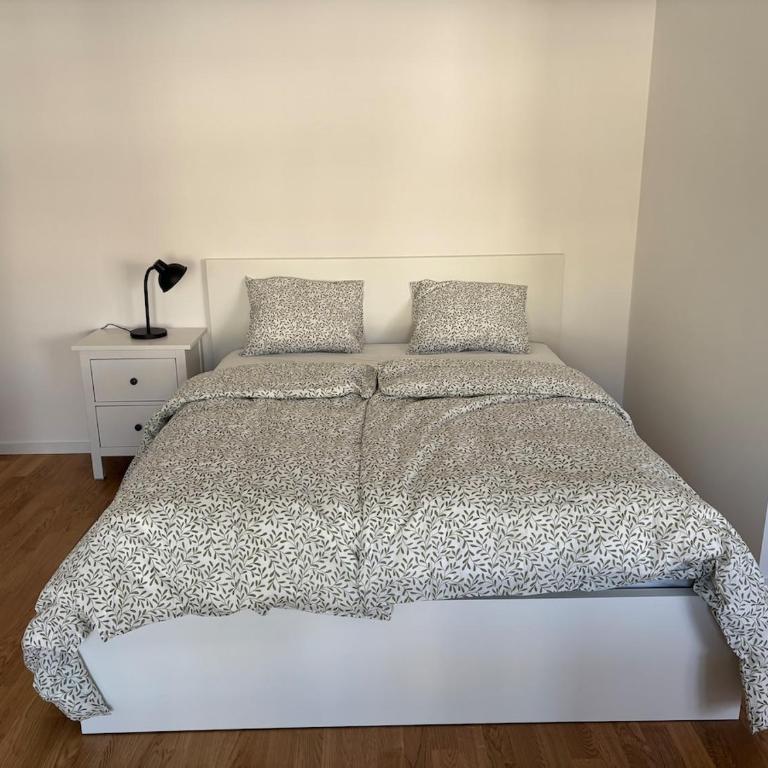 Brand New Apartment on top floor - One-Bedroom Apartment - 16