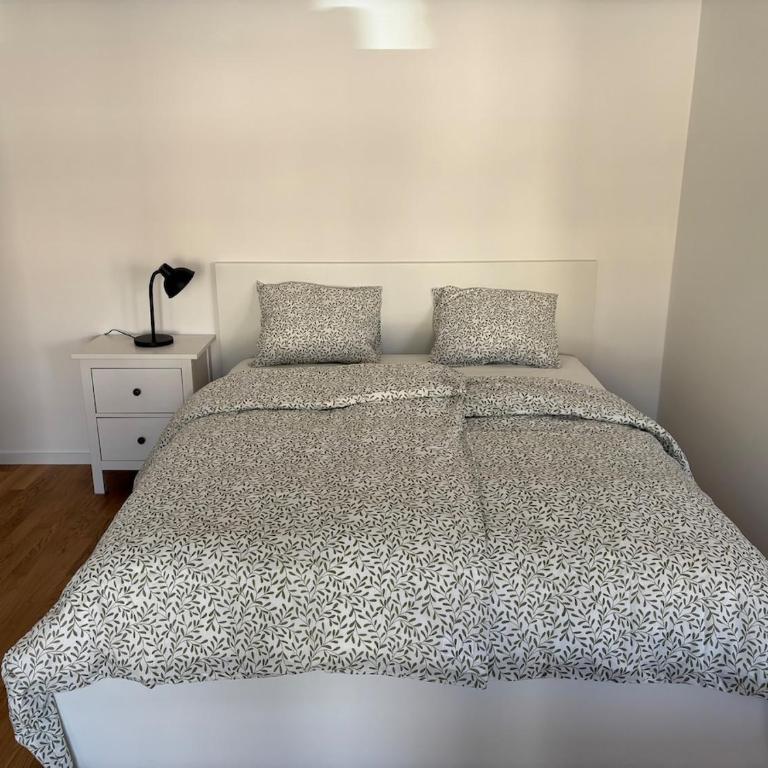 Brand New Apartment on top floor - One-Bedroom Apartment - 18