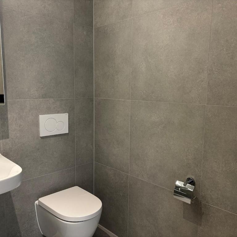 Brand New Apartment on top floor - One-Bedroom Apartment - 23