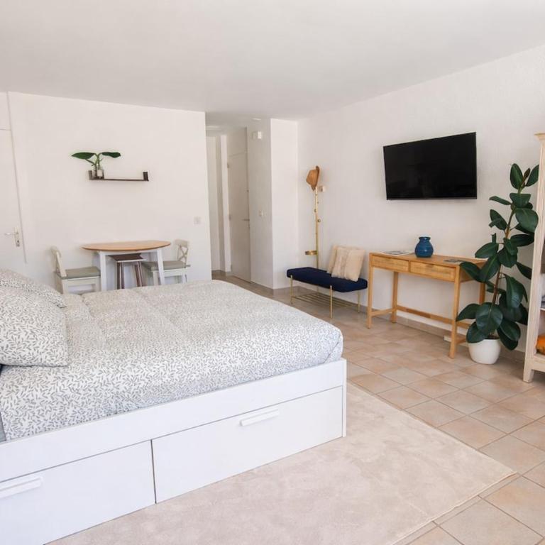 Bright studio Martigny - 30 min from Verbier - free parking - Apartment mit 1 Schlafzimmer - 2