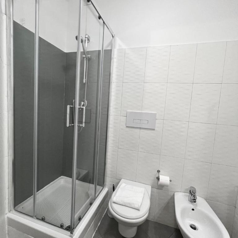 Booking Inn Settembre 95 - Standard Dreibettzimmer - 18