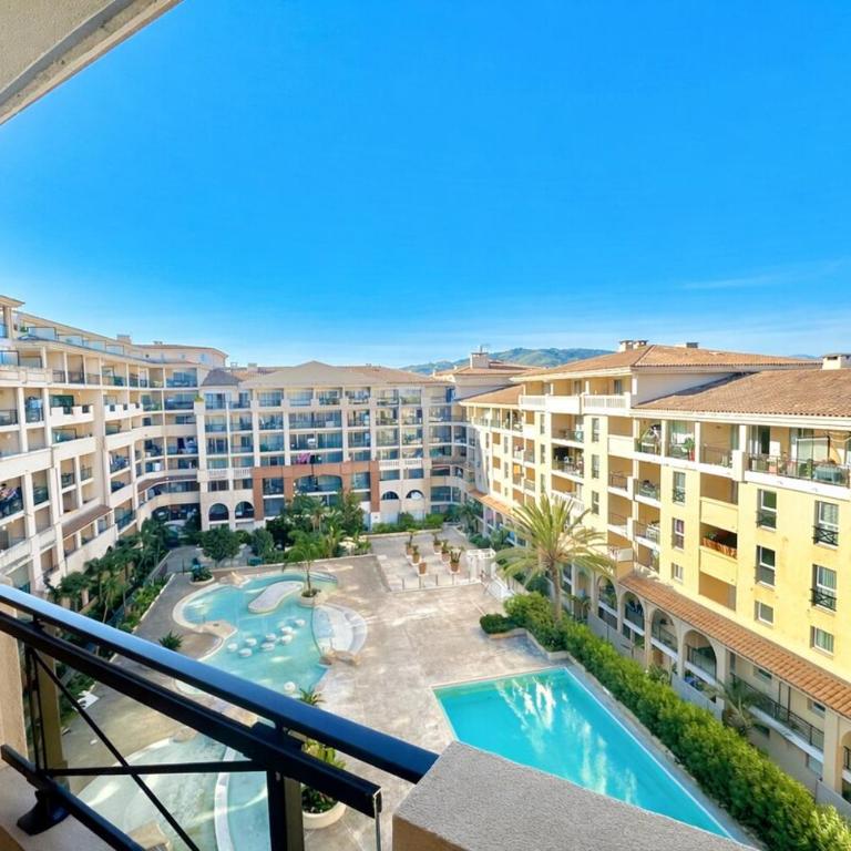 Cocon & Ensoleillé - Piscine & Parking- Proche Centre Ville - Bord de mer - Appartement 1 Chambre - 7