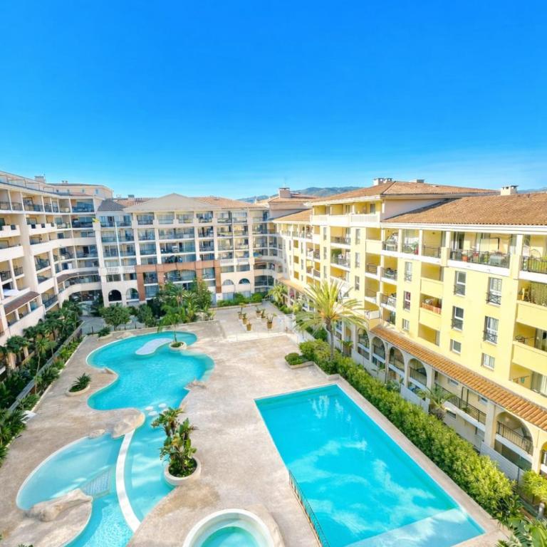 Cocon & Ensoleillé - Piscine & Parking- Proche Centre Ville - Bord de mer - Appartement 1 Chambre - 1