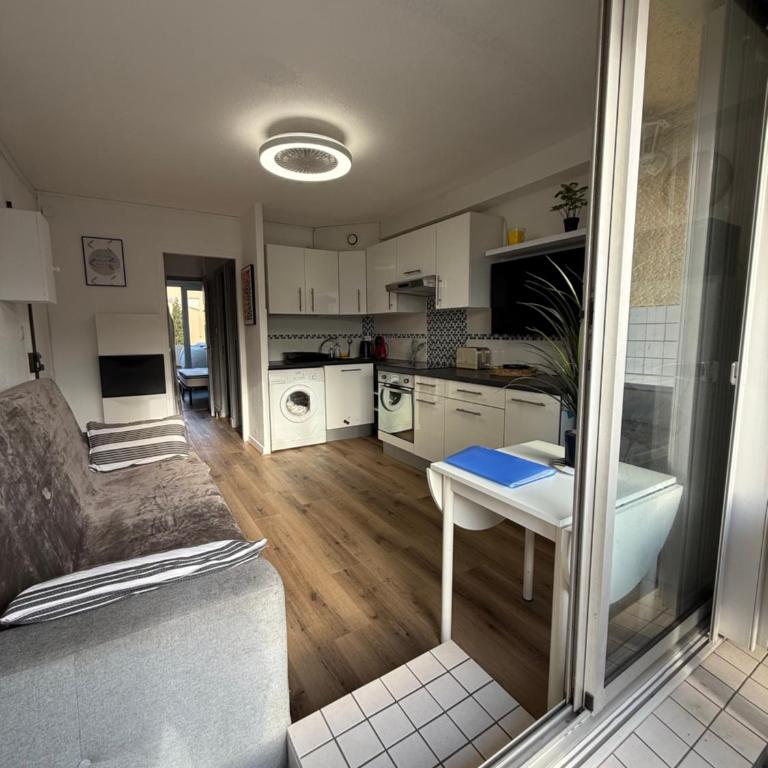 t2 dans résidence 100M de la mer avec 2 terrasses - Apartamento de 1 dormitorio - 1