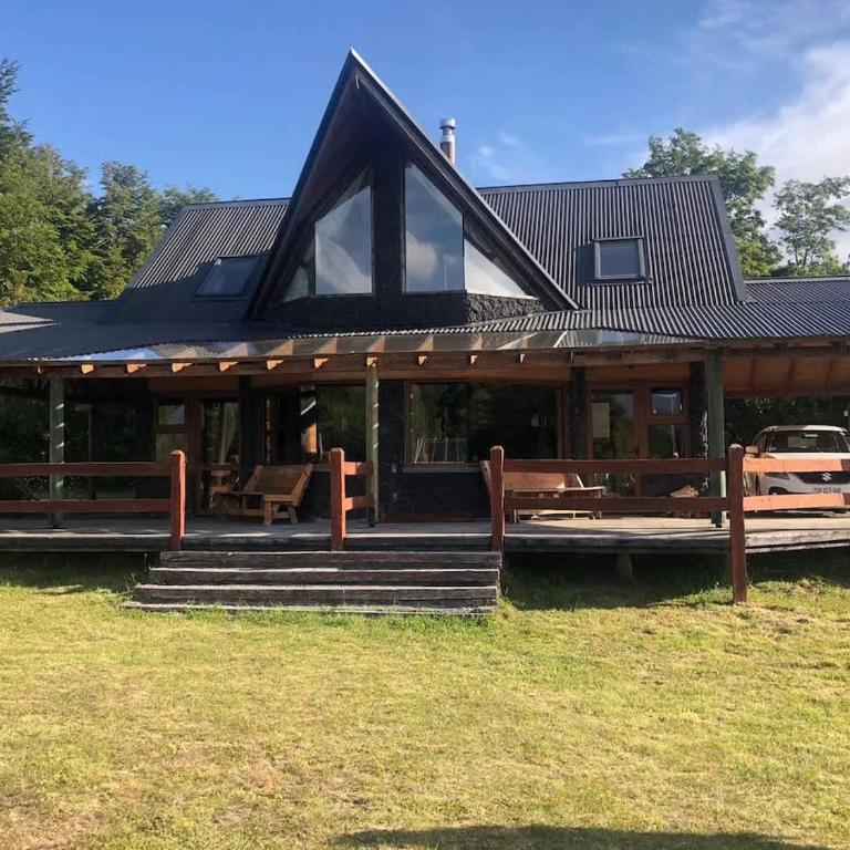 Cabañas Martina Bungalows 3 con vista a volcanes l Frente al Lago Llanquihue l Piscina temperada y tinaja TV y WiFi l Hasta 6 personas - Bungalow - 4