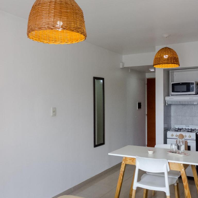 Céntrico, luminoso y confortable - Apartment with Balcony - 6