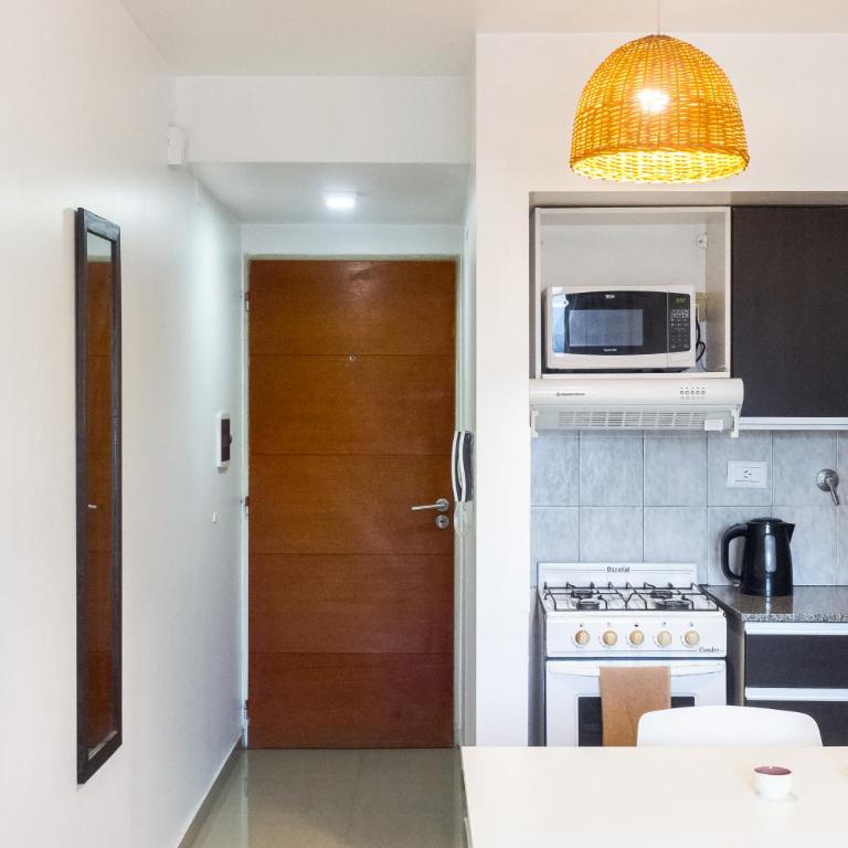 Céntrico, luminoso y confortable - Apartment with Balcony - 7