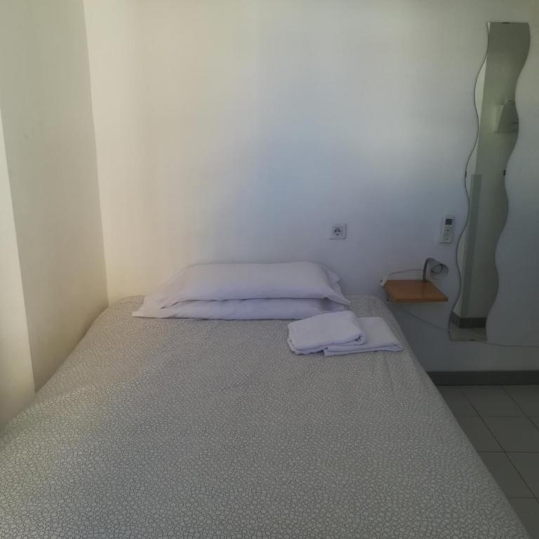 Hostel Urban Sevilla - Habitación Doble con baño compartido - 7
