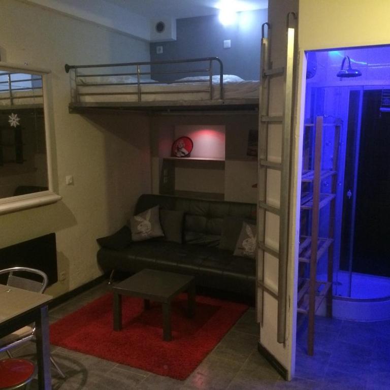 Studio sur agde, avec cour, parking et spa en option à 30e par jour - Appartement 1 Chambre - 11