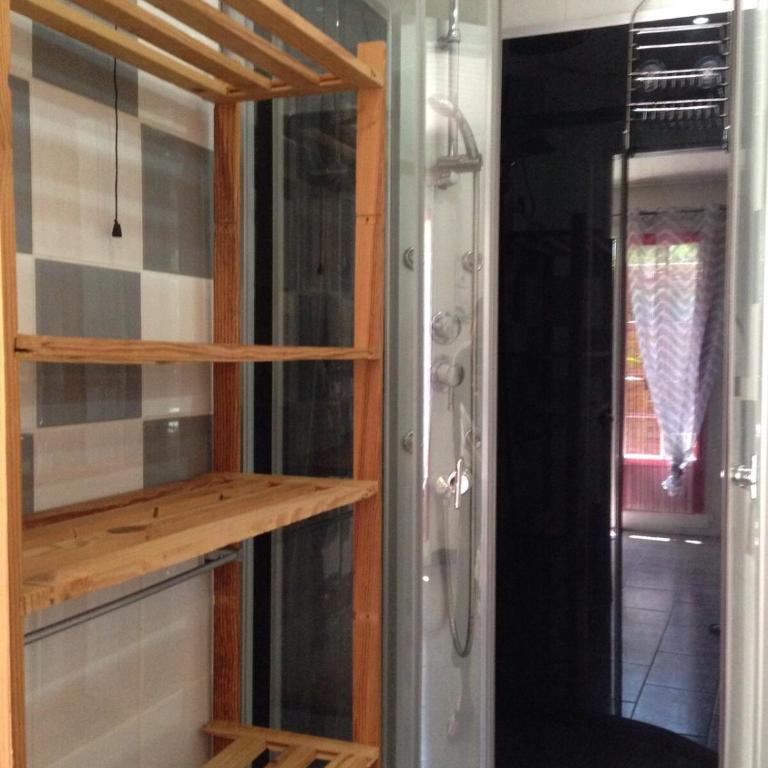 Studio sur agde, avec cour, parking et spa en option à 30e par jour - Appartement 1 Chambre - 18
