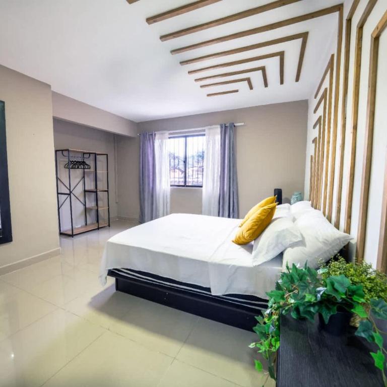 5 bedroom, with Arcade machine and foosball, 1 block from Lleras park P3 - Apartment - 1