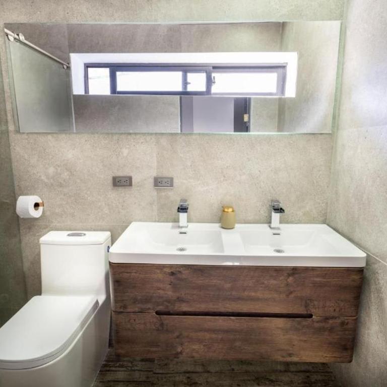 2 bedroom top floor with pool table, 1 block from Lleras park p9 - Two-Bedroom Apartment - 18