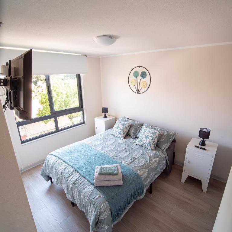 Cerca del Movistar Arena Fantasilandia Republica Club Hípico Metro Centro de Santiago - Two-Bedroom Apartment with Balcony - 5