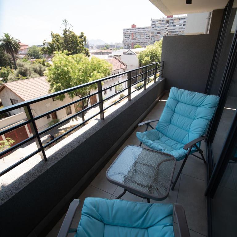 Cerca del Movistar Arena Fantasilandia Republica Club Hípico Metro Centro de Santiago - Two-Bedroom Apartment with Balcony - 30
