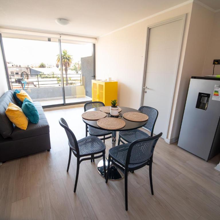 Cerca del Movistar Arena Fantasilandia Republica Club Hípico Metro Centro de Santiago - Two-Bedroom Apartment with Balcony - 31