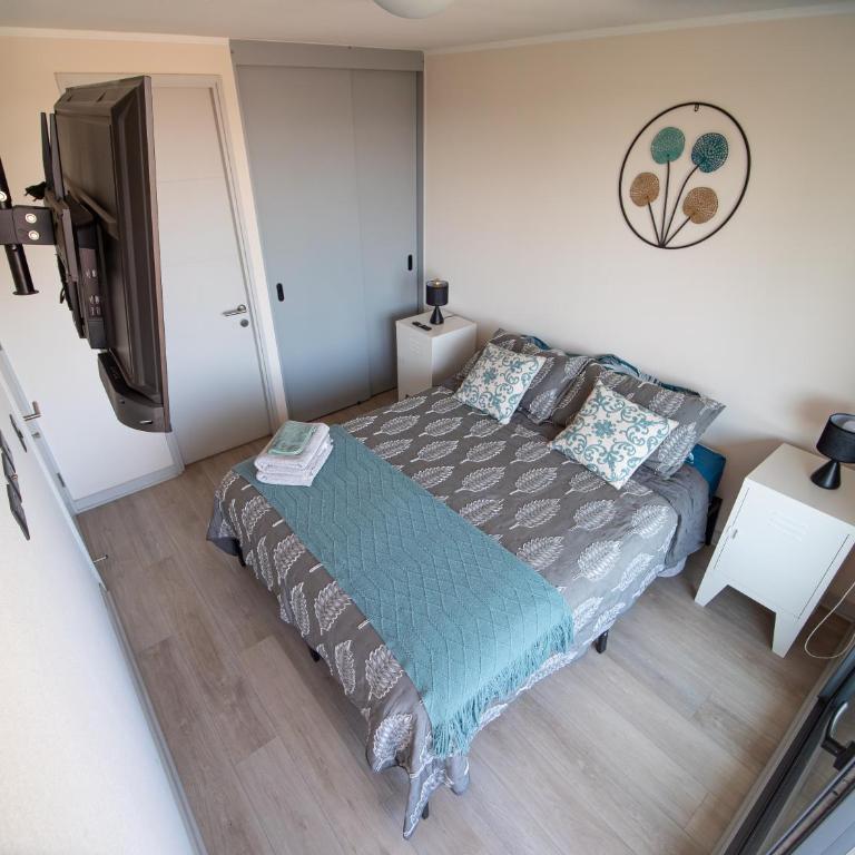 Cerca del Movistar Arena Fantasilandia Republica Club Hípico Metro Centro de Santiago - Two-Bedroom Apartment with Balcony - 35