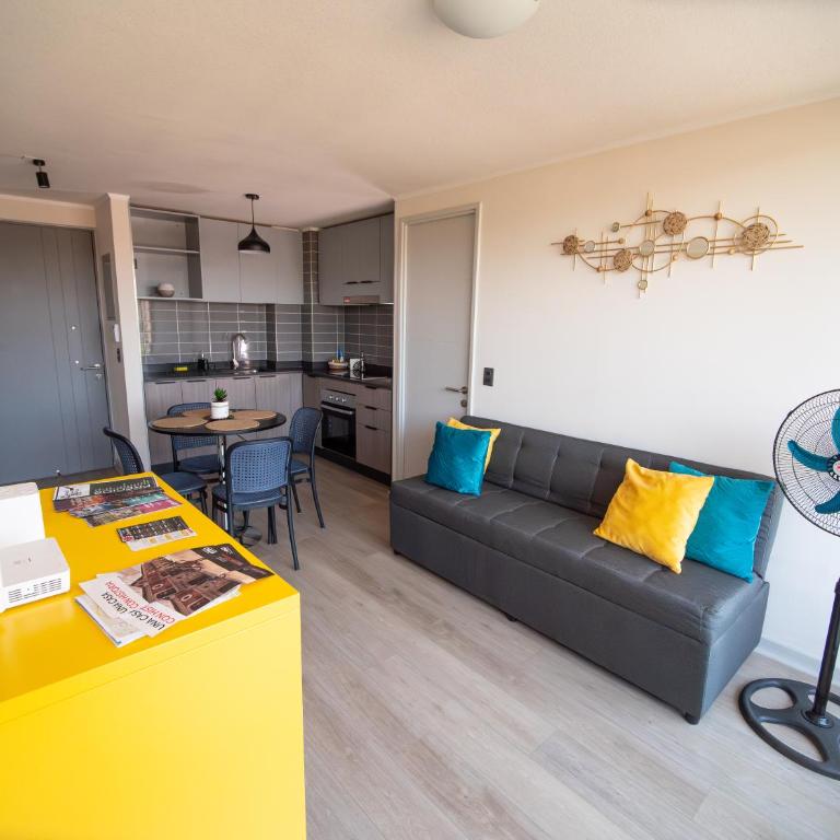 Cerca del Movistar Arena Fantasilandia Republica Club Hípico Metro Centro de Santiago - Two-Bedroom Apartment with Balcony - 38