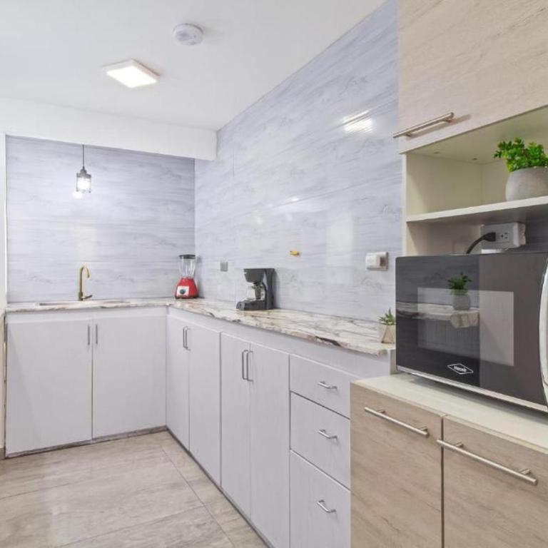 2 bedroom with pool table, 1 block from Lleras park, p8 - Two-Bedroom Apartment - 11