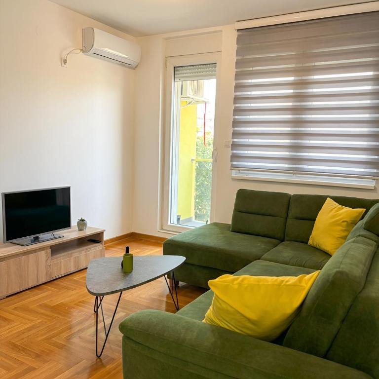 Central City Nest 4 guests Balcony & Free Parking - One-Bedroom Apartment - 4