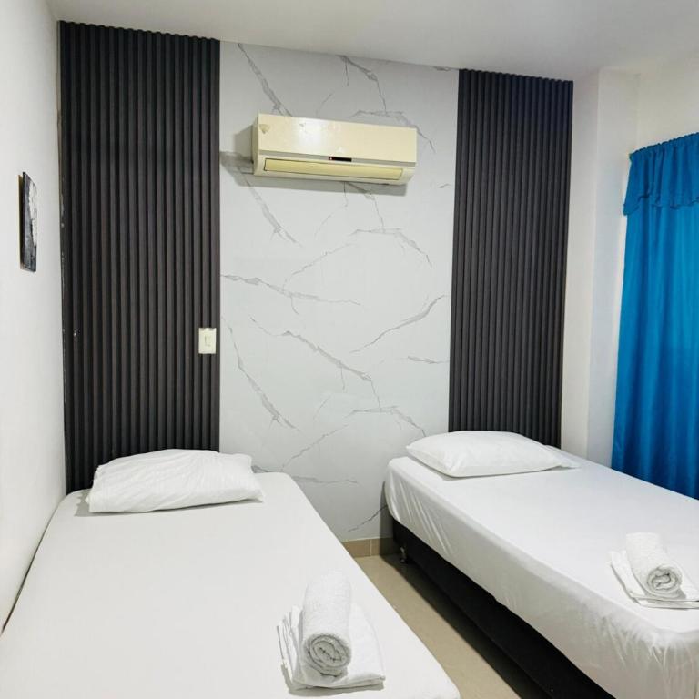 Apartamento Familiar Central con Piscina Cerca - Two-Bedroom Apartment - 4